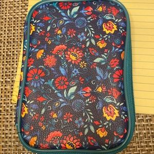 Pioneer woman crochet hooks with case